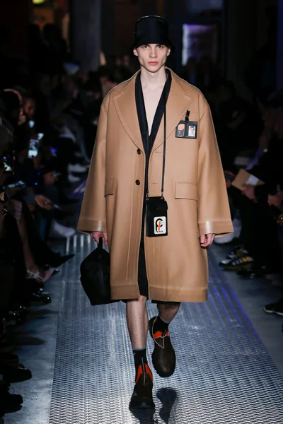Look 37